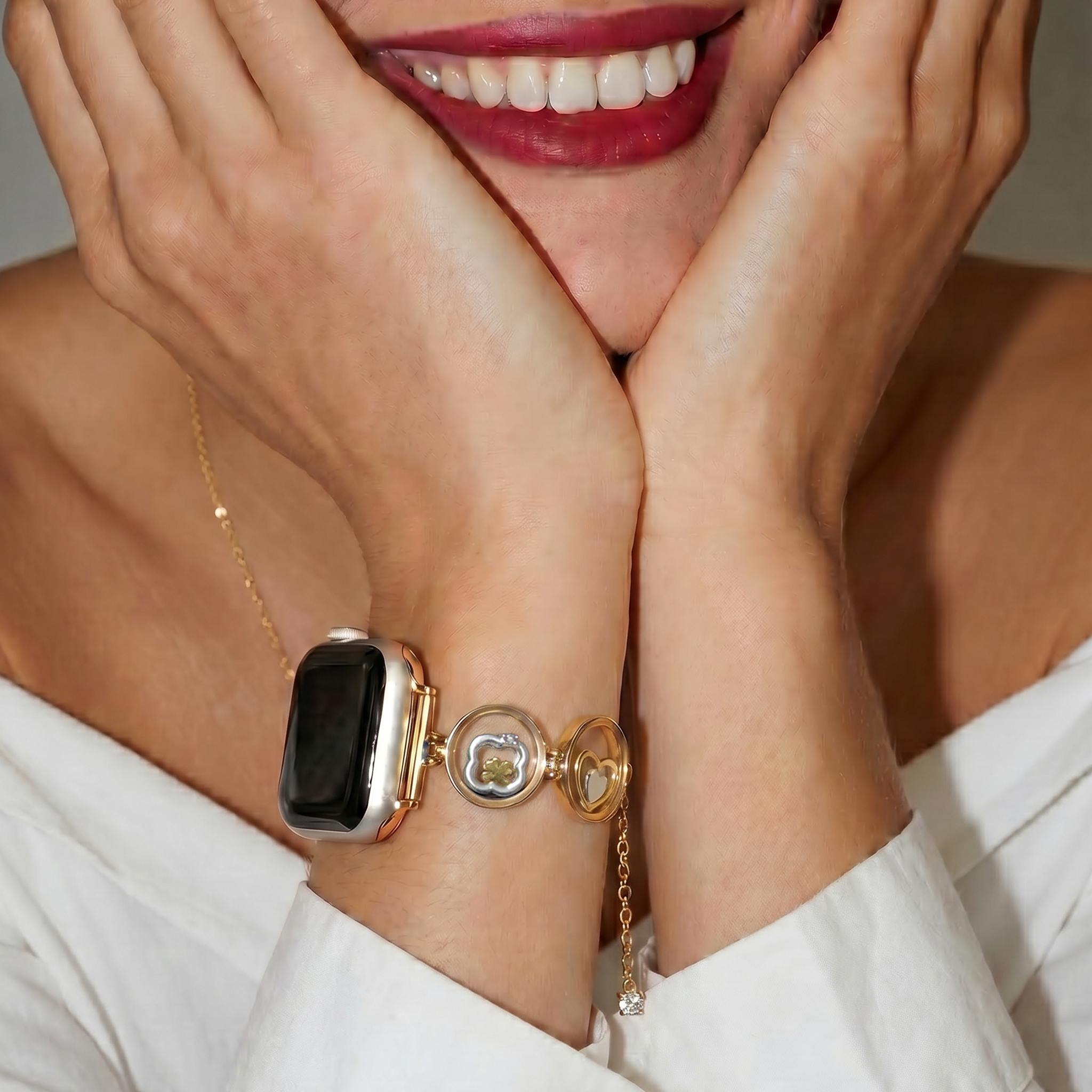 Floating Locket Apple Watch Bracelet - 18K Gold Plated