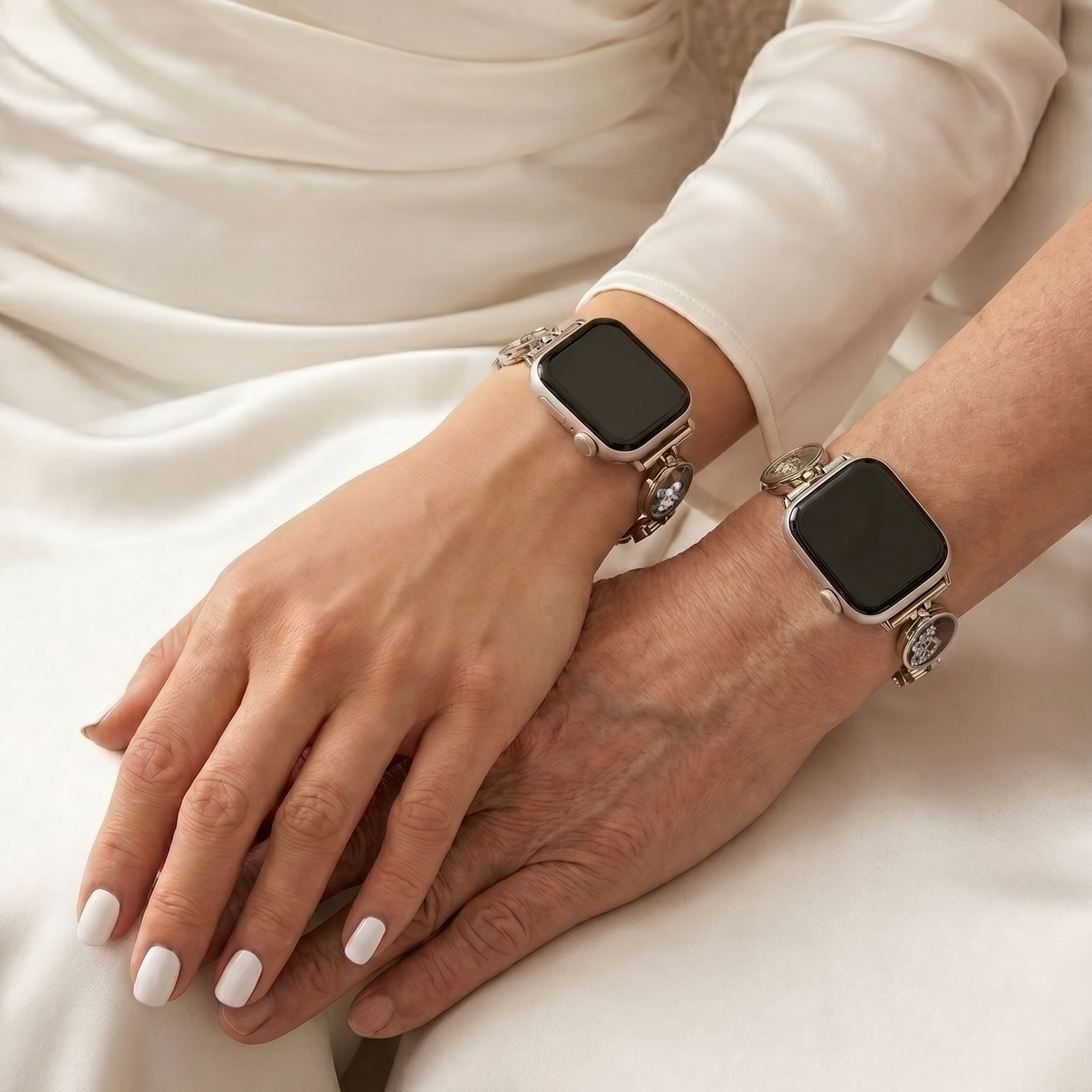 Mother’s Day MOM Floating Locket Apple Watch Bracelet Gift Set